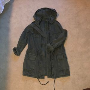 Aritzia anorak green jacket